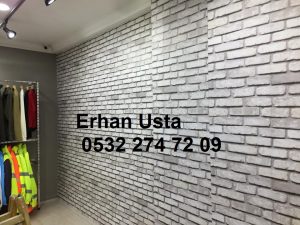 Kayaşehir Bölgesinde Duvar Kağıdı Yapan Usta